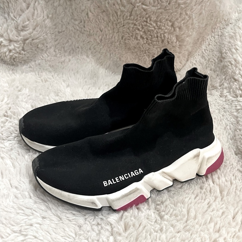 BALENCIAGA size 8